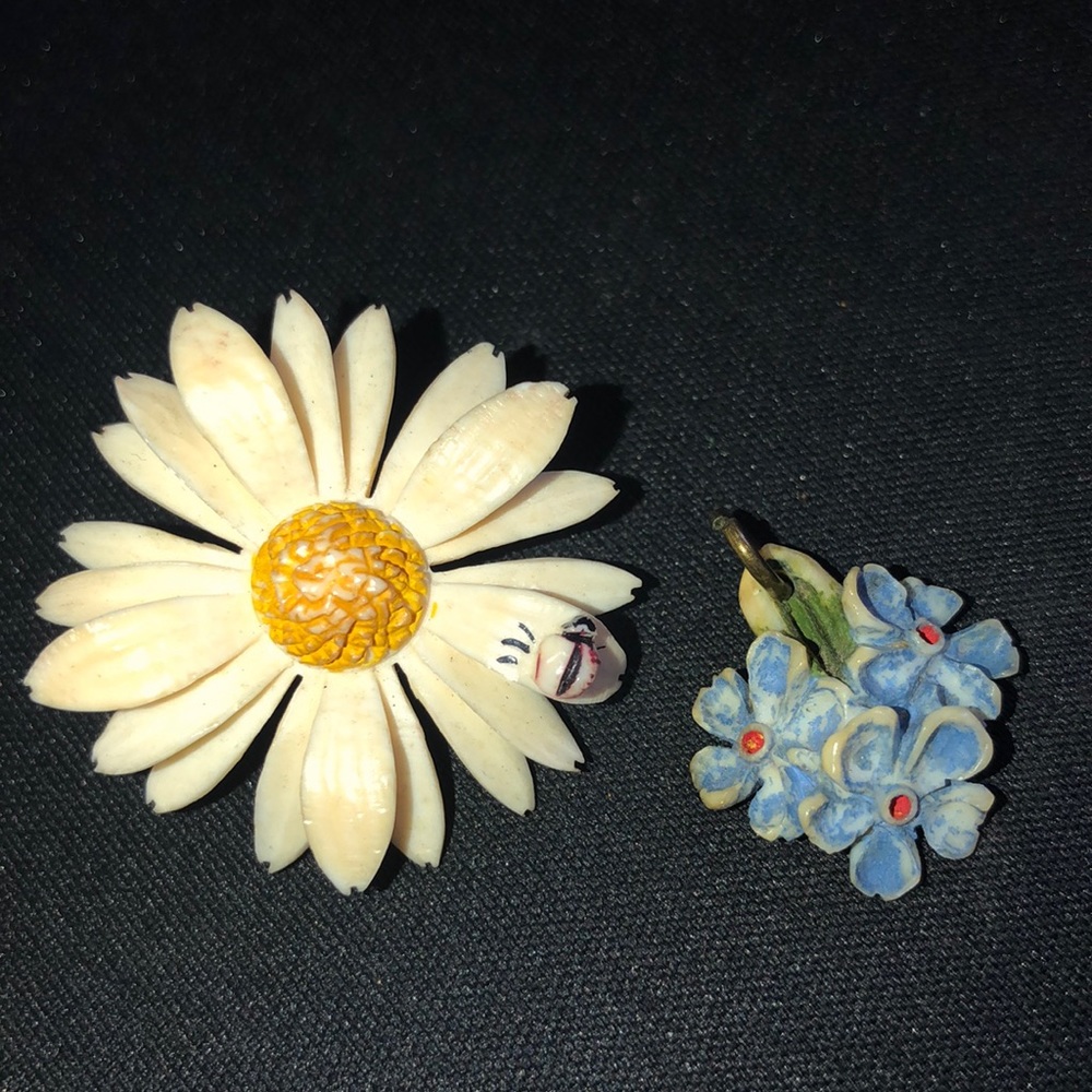 Carved Bone Pin Pendant Brooch Flower Vintage